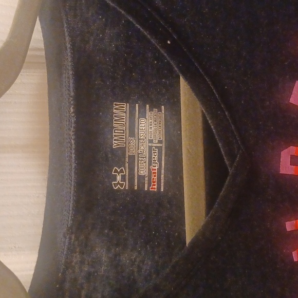 Under Armour Youth Grey V-Neck Athletic Short Sleeve Tee - Size Youth Medium - Picture 3 of 3